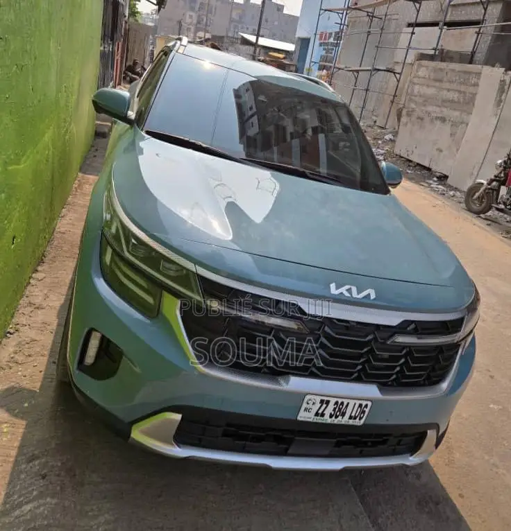 Nouveau Kia Seltos 2023 Bleu