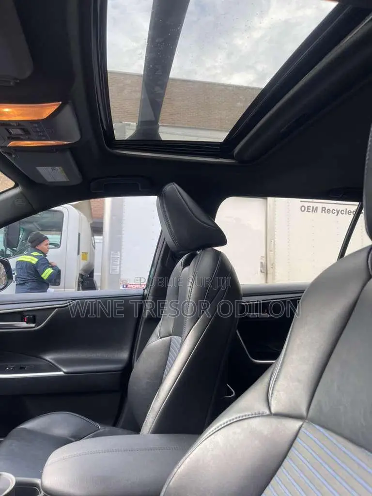 Nouveau Toyota RAV4 Limited AWD 2023 Bleu