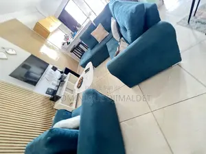 Meublé 1chbre Chambre et salon dans Sandrine Djimaldet, Lumumba à Louer