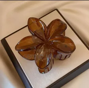 Pince Pour Femme en Forme De Fleur