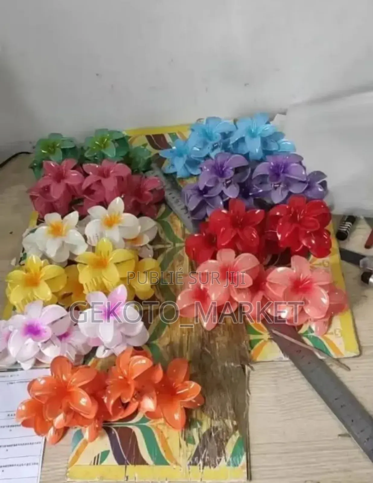 Pince Pour Femme en Forme De Fleur