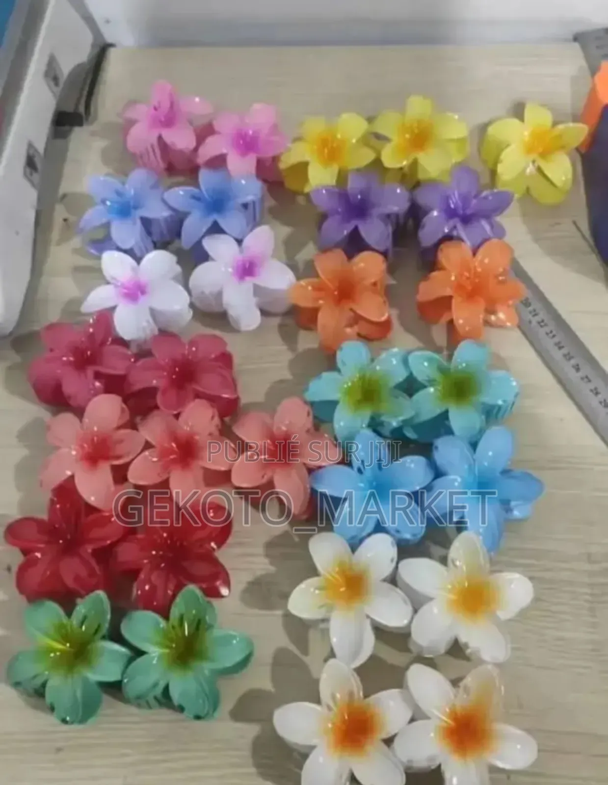 Pince Pour Femme en Forme De Fleur