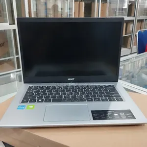 Nouveau Ordinateur portable Acer Aspire E5 8GB Intel Core i7 HDD 256GB