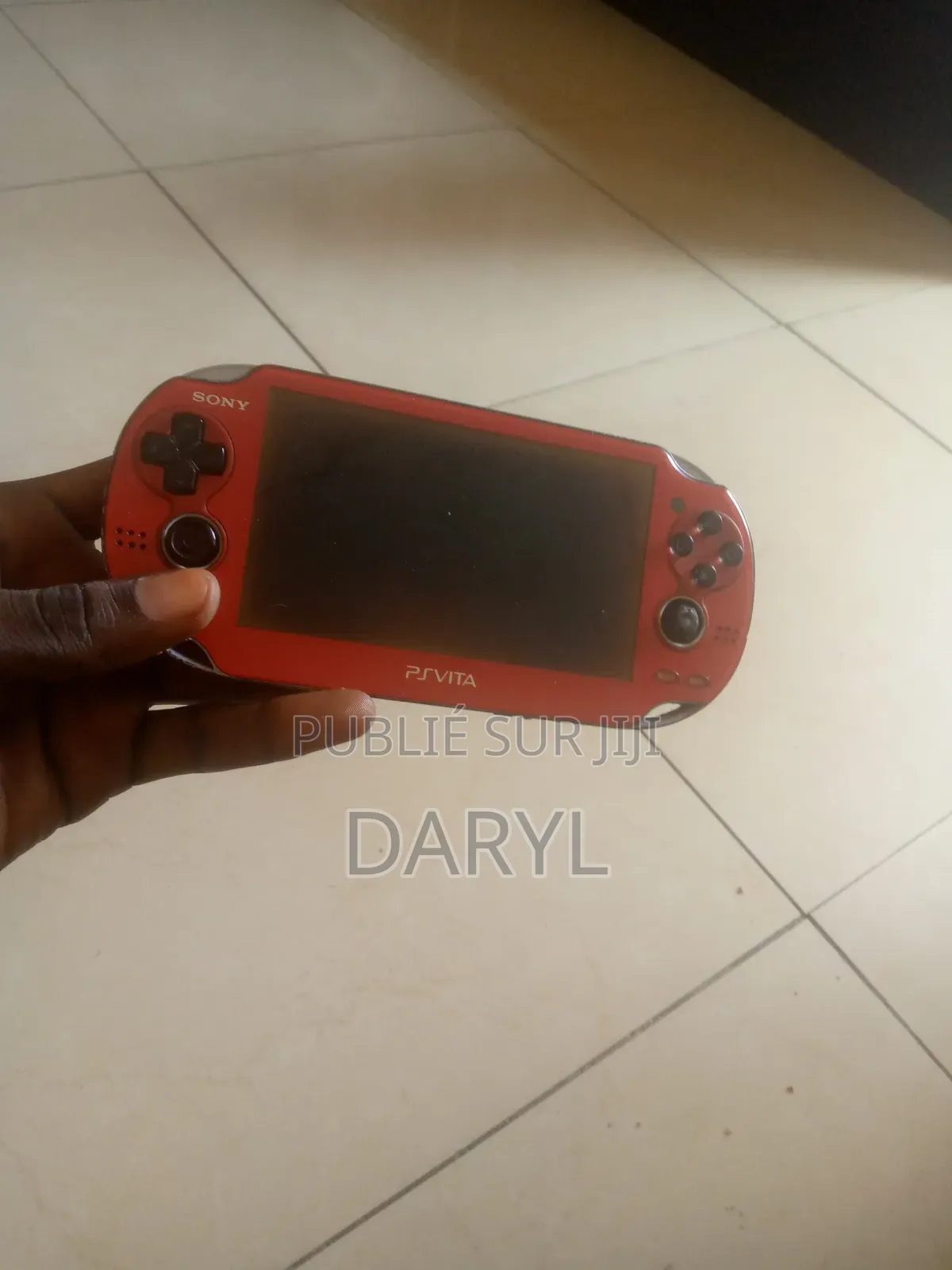 Craquer , 13 Jeux Ps Vita Et 3 Jeux PSP , Propre Chargeur De Ps Vita