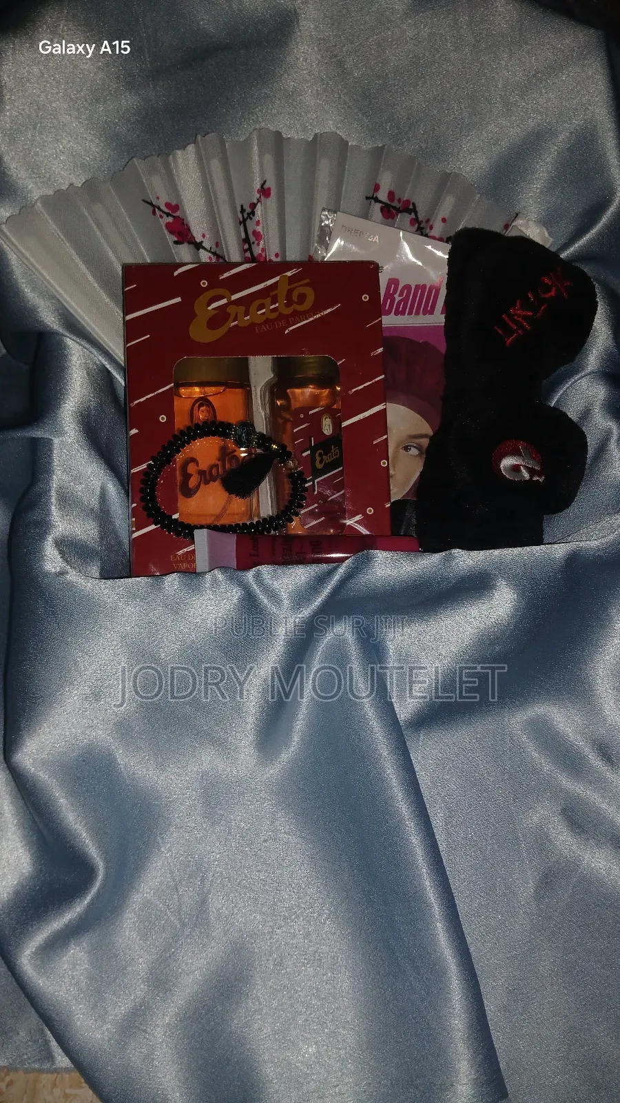 Box Contenant Des Kits De Skin Care, Éventail, Gloss, Brume, Savonnett