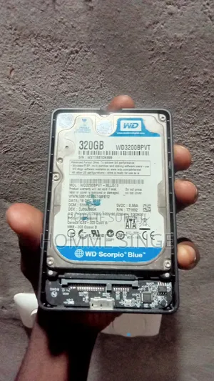 Disque Dur Externe De 320 Gb Avec Un Boîtier Offer