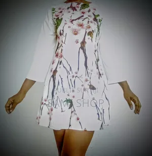 Robe Courte Florale (Style Et Élégance)