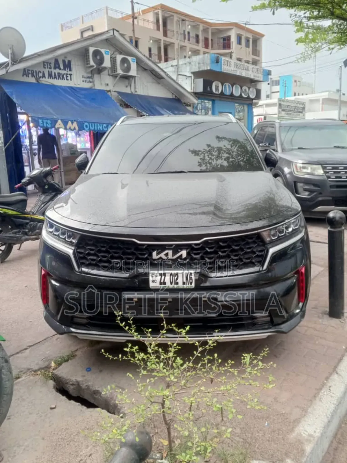 Voiture 2020 Blanc cassé