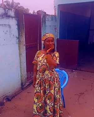 Remise À Niveau, Encadrement,Enseignante Avec 5 Ans d'Expérience