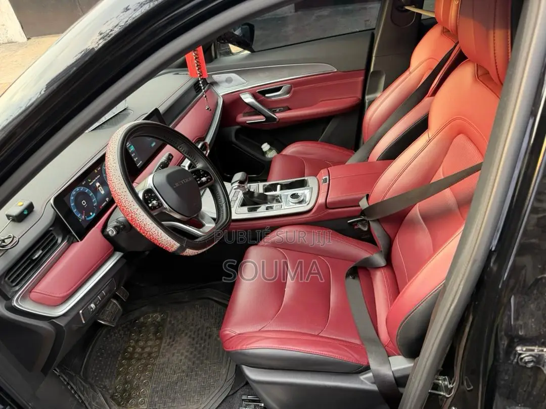 Jetour X70 1.5 7-Seater FWD 2022 Noir