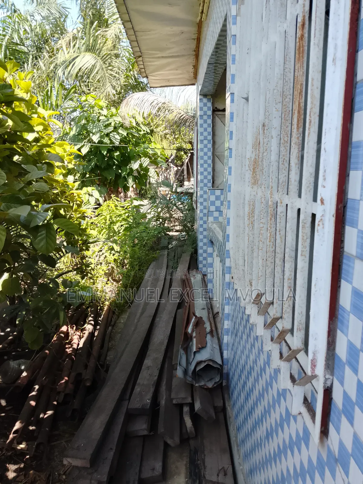 Demi Parcelle À Vendre