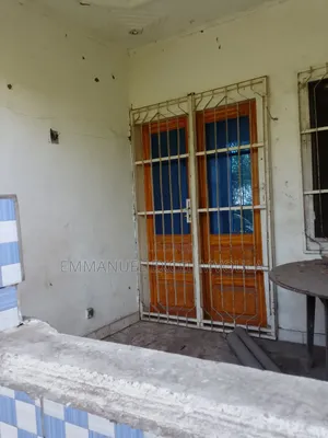 Demi Parcelle À Vendre