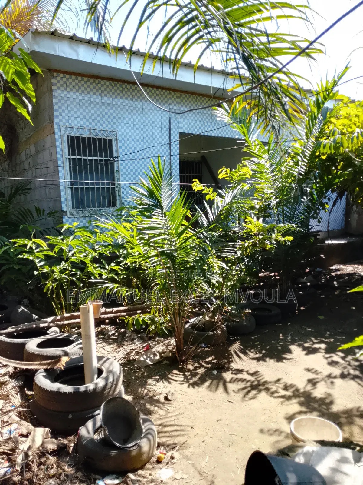 Demi Parcelle À Vendre