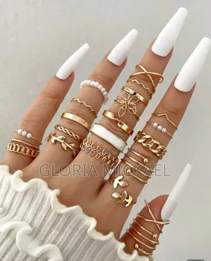 Boucles d'Oreilles Et Bagues