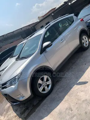 Toyota RAV4 LE 4dr SUV AWD (2.5L 4cyl 6A) 2015 Gris