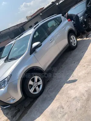 Toyota RAV4 LE 4dr SUV AWD (2.5L 4cyl 6A) 2015 Gris