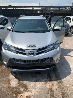 Toyota RAV4 LE 4dr SUV AWD (2.5L 4cyl 6A) 2015 Gris