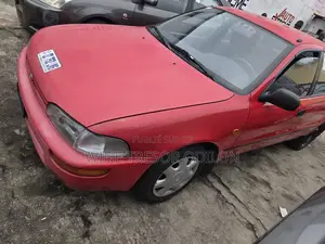 Toyota Corolla 1.9 D Hatchback 2000 Rouge