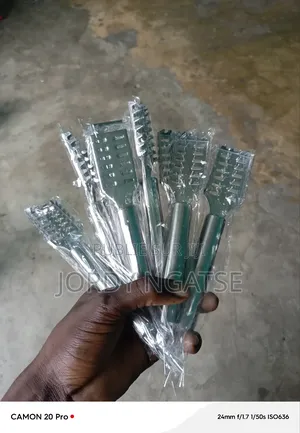 Ecailleur Des Poissons