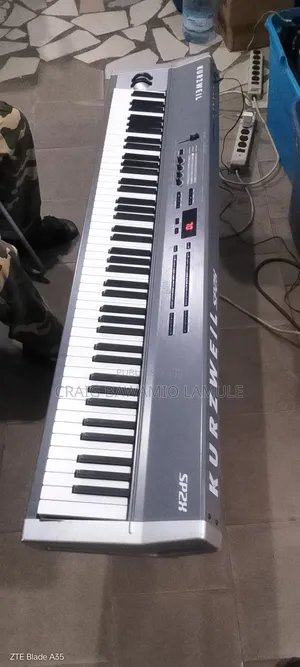 Piano Ultra Profesionnel