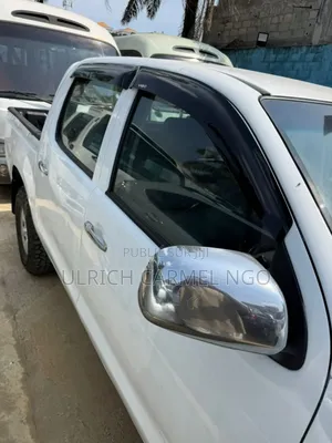 Toyota Hilux Revo Double Cab Deisel 2.8 RWD 2019 Blanc cassé