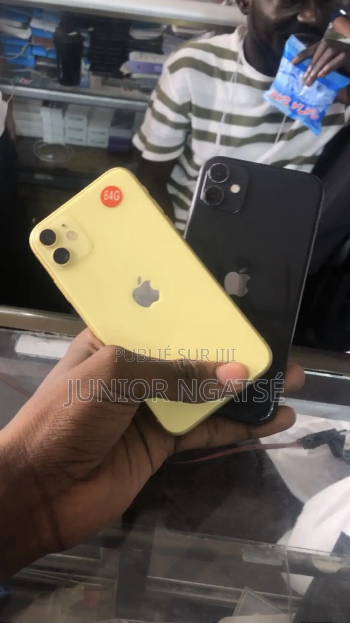 Apple iPhone 12 64 GB Rouge