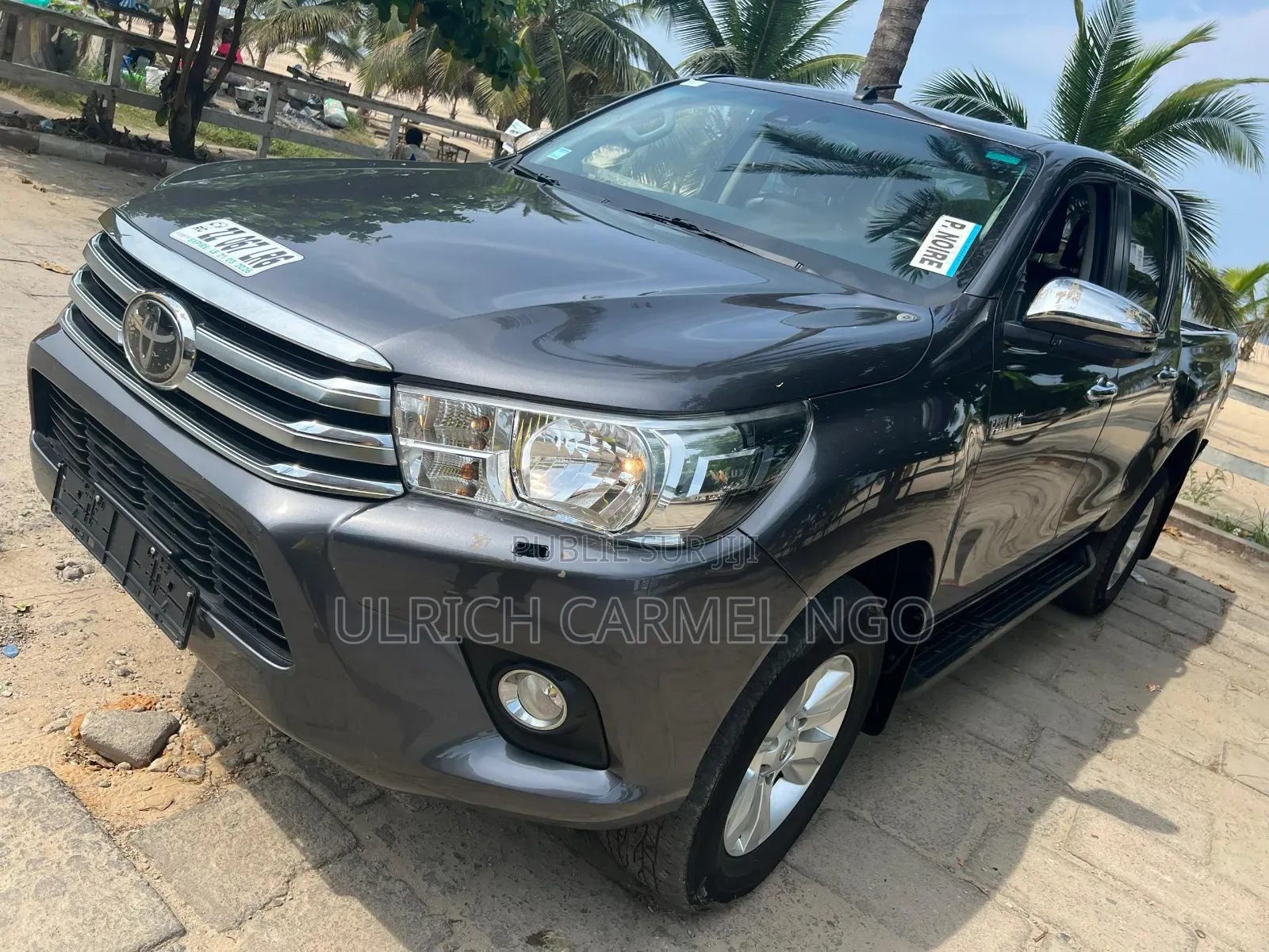 Toyota Hilux Revo Smart Cab Deisel 2.4 RWD 2017 Noir Mat