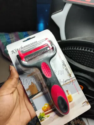 Râpeuse + Machine À Éplucher 800frs l'Unité