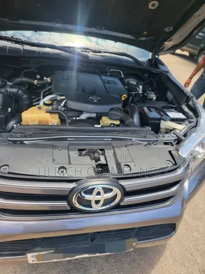 Toyota Hilux Revo Double Cab Deisel 2.8 AWD 2017 Beige