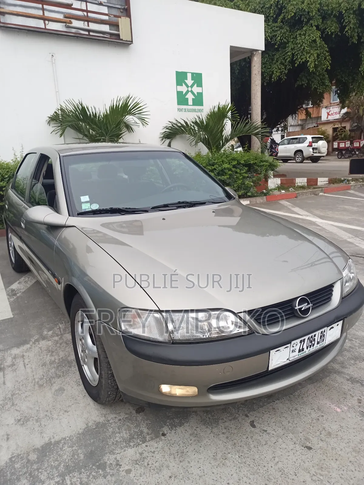 Opel Vectra Break 1.6 2000 Gris