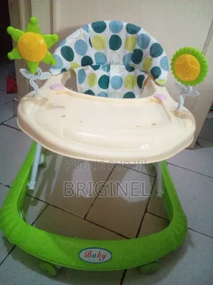 Trotteuse De Bébé Aide a Se Mettre Debout