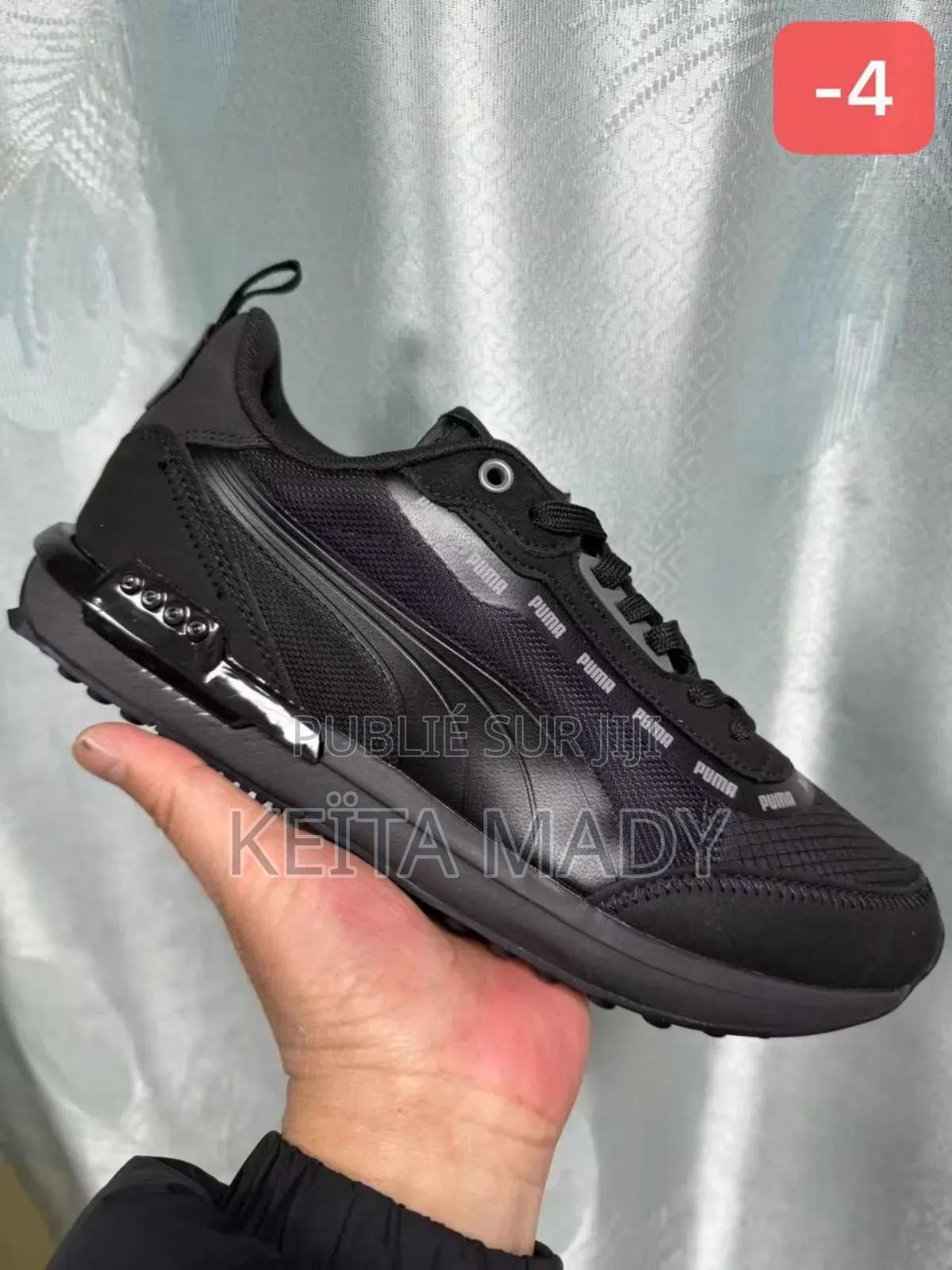 Des Chaussures Fermées