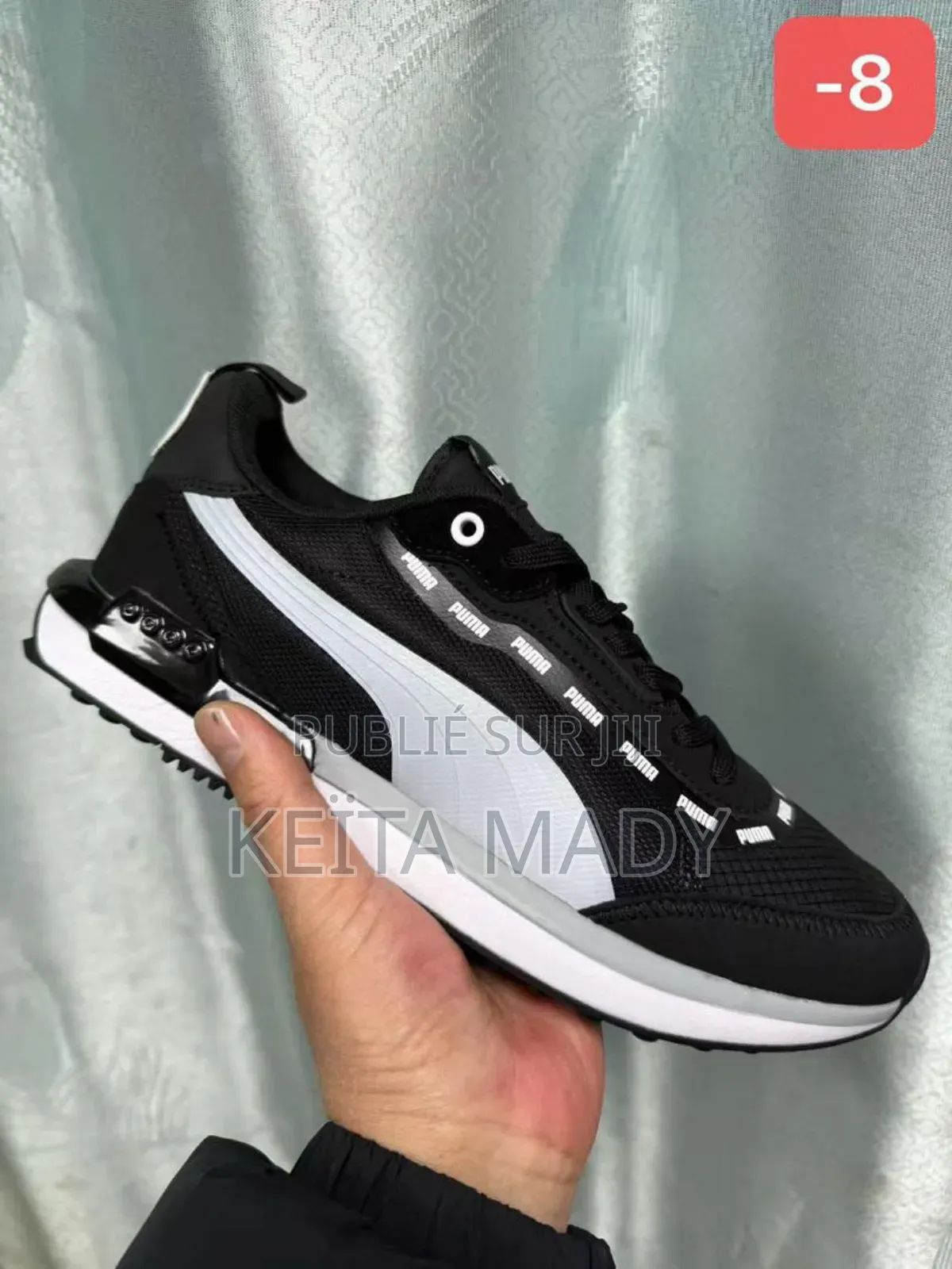 Des Chaussures Fermées