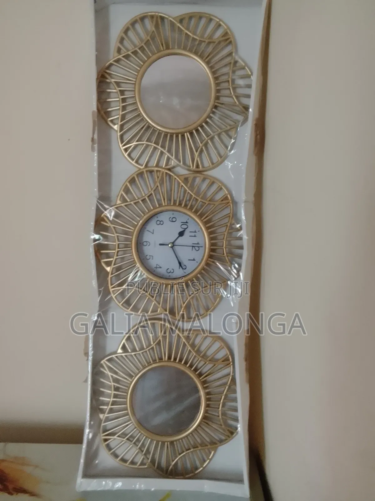 Miroir De Décoration Et Horloge