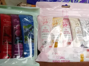 Vente De Parfums Et Autres