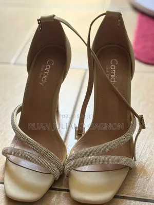 Chaussures À Talons Hauts