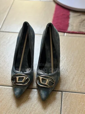 Chaussures À Talons Hauts