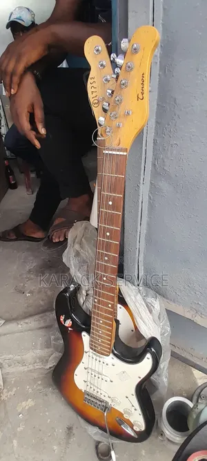 Guitare Solo Gauche Et Droite