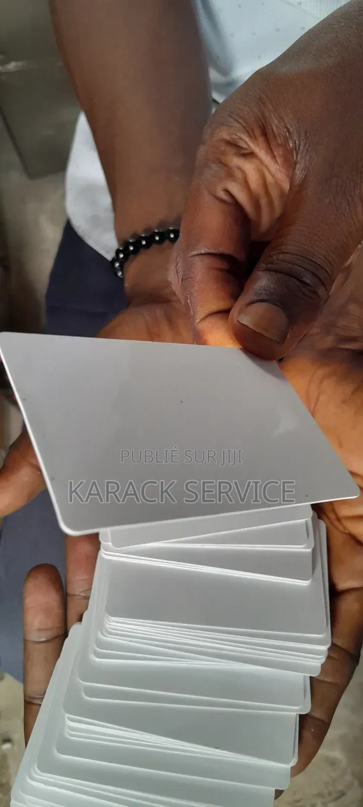 Carte d'Invitation Neuf, Ou Badges,