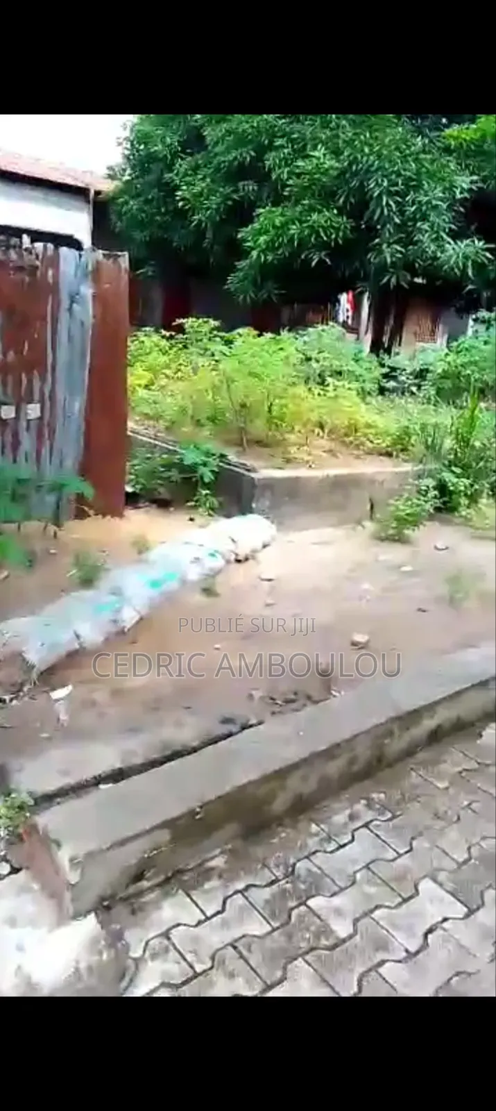 Parcelle Avec Maison À Vendre 400m2 Document Complet Quartier Kintélé