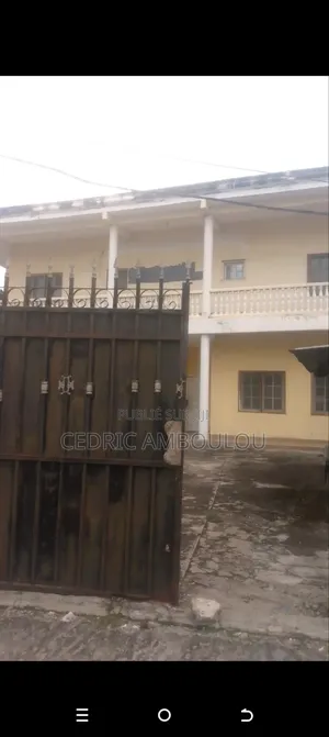 8chbre Maison dans Brazzaville, Moungali à Vendre