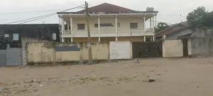 8chbre Maison dans Brazzaville, Moungali à Vendre