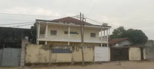 8chbre Maison dans Brazzaville, Moungali à Vendre
