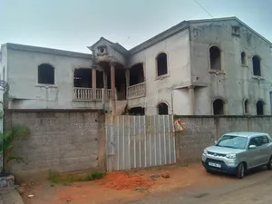 2chbre Appartement dans Ngoyo à Vendre