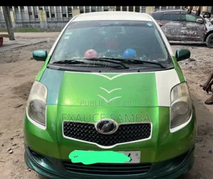Toyota Yaris 1.0 Eco 2006 Vert