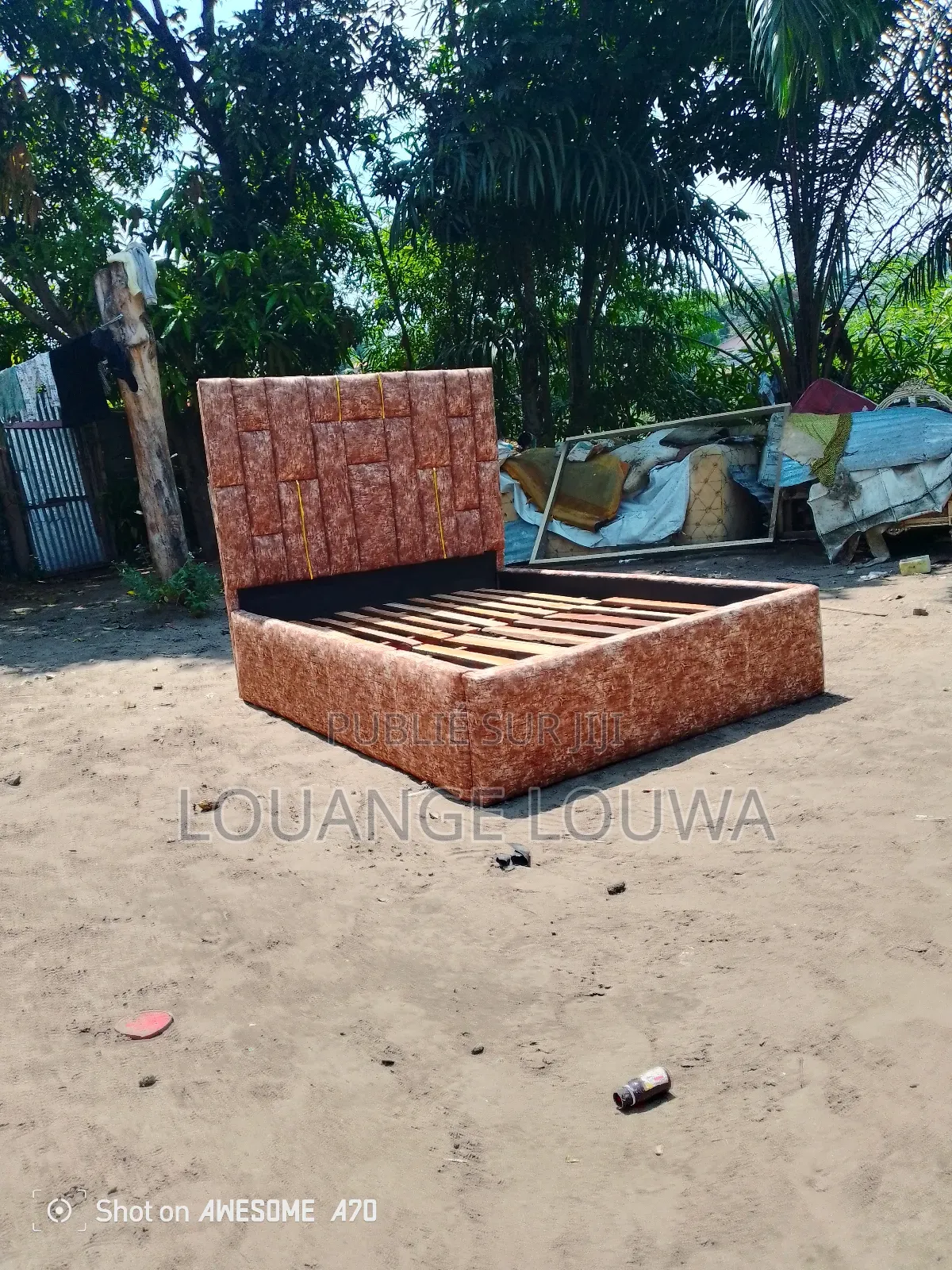 Lit Garni Capitonné