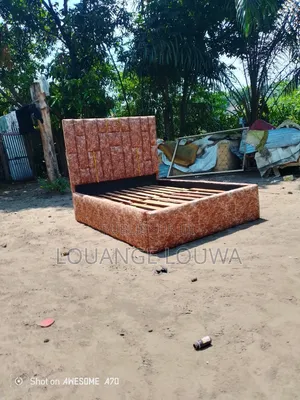 Lit Garni Capitonné