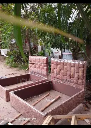 Lit Garni Capitonné