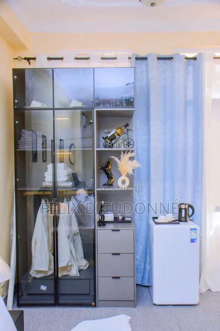 Meublé 1chbre Studio dans Dieud Group, Lumumba à Louer