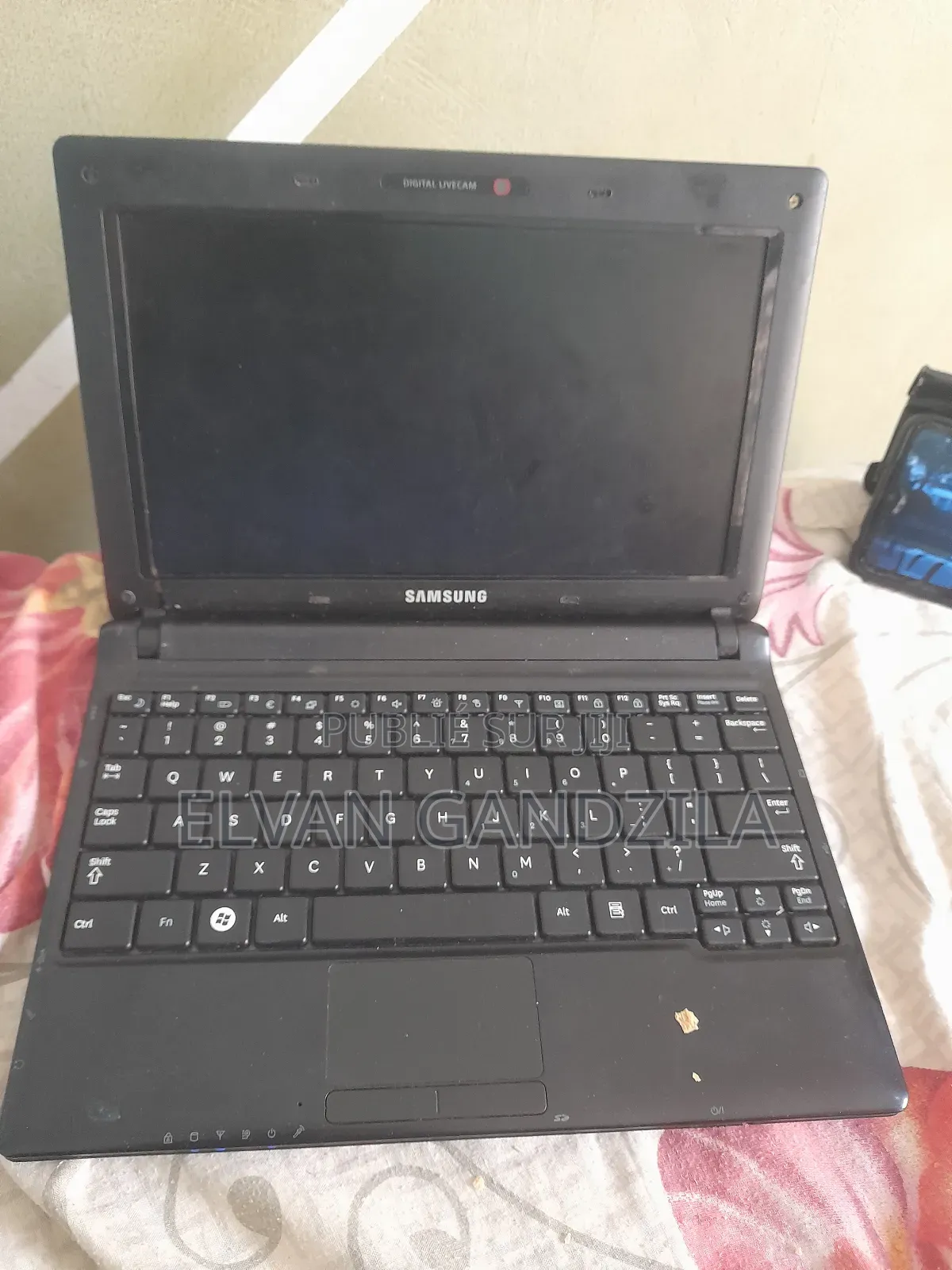 Ordinateur portable Samsung NB30 1GB Intel Atom SSD 256GB